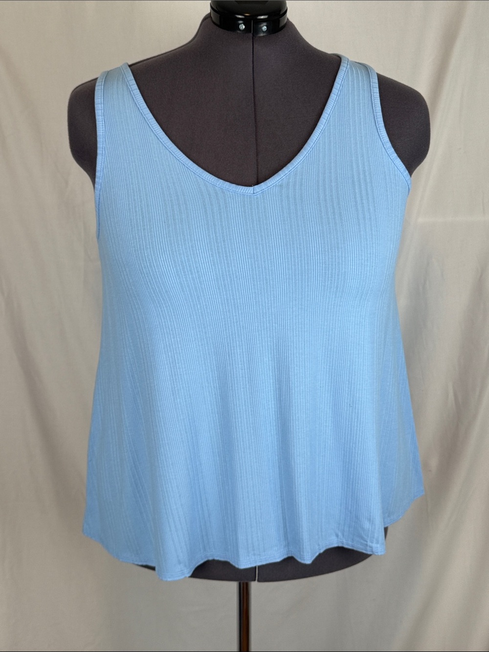 Women's Old Navy Light Blue Ribbed V-Neck Luxe Tank Top Size XL NWT
